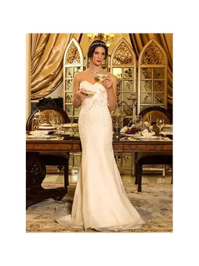 Abito da sposa a sirena in organza leggera con applicazioni di pizzo e fiori