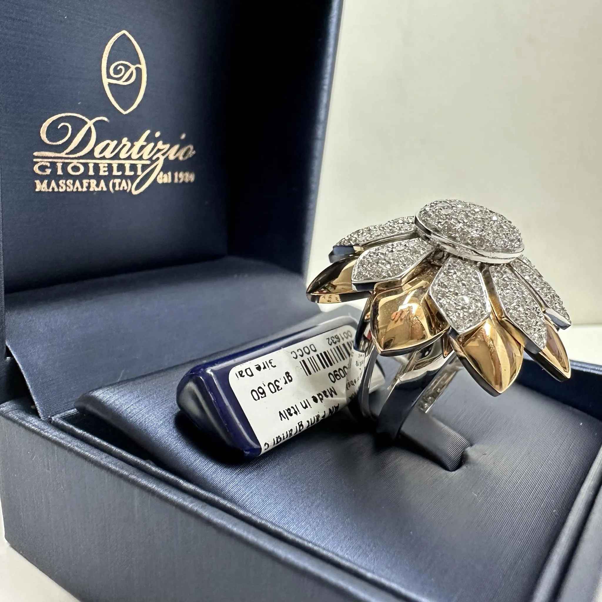 Anello Dartizio Gioielli a Fiore in Oro Bianco e Rosè con Diamanti