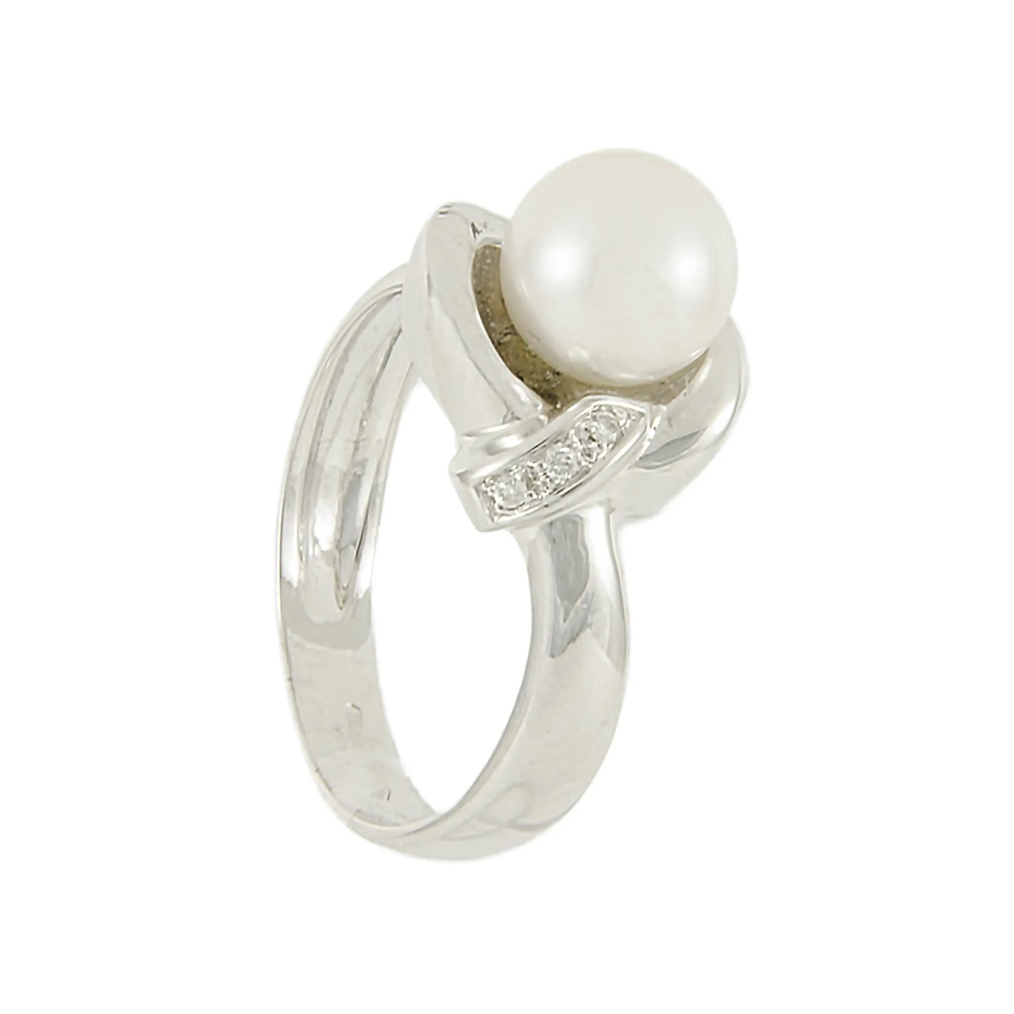 ANELLO IN ORO BIANCO CON DIAMANTI CT 0,04 E PERLE MIS 17
